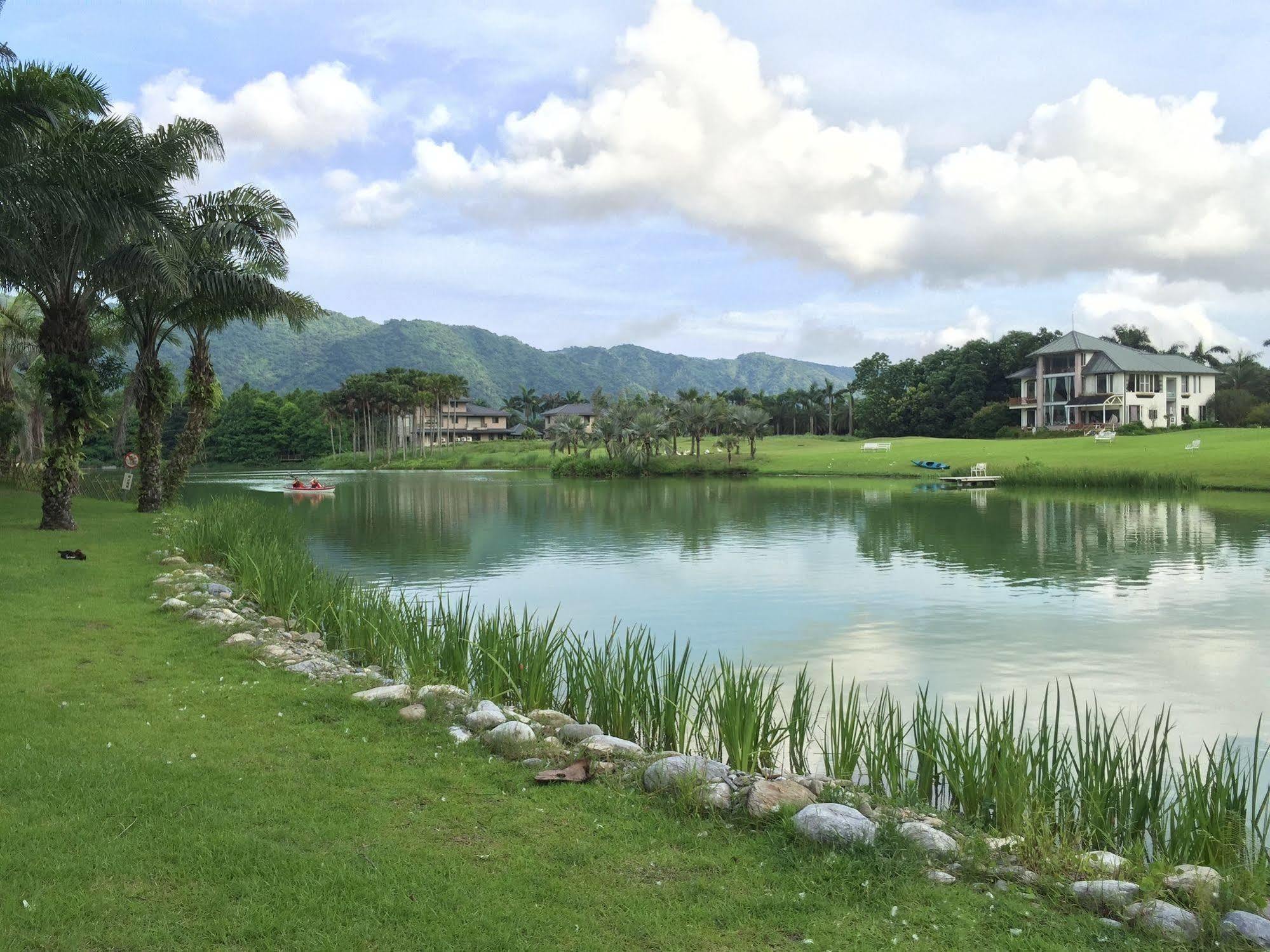 Bear Forest Villa Città di Hualien Esterno foto